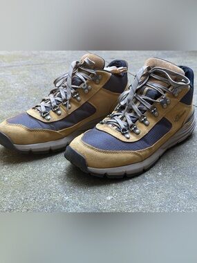 Danner South Rim 600 hiking shoe (retro, gorp)